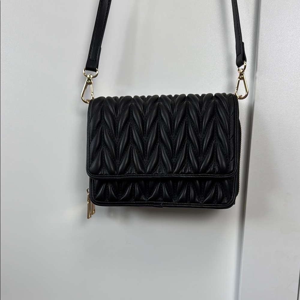 Melie Bianco Giselle Crossbody - Black